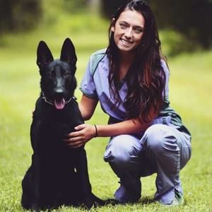 Meet your Posher, Hannah